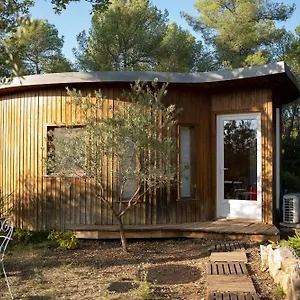 Dans Plusieurs Hectares De Nature Chalet